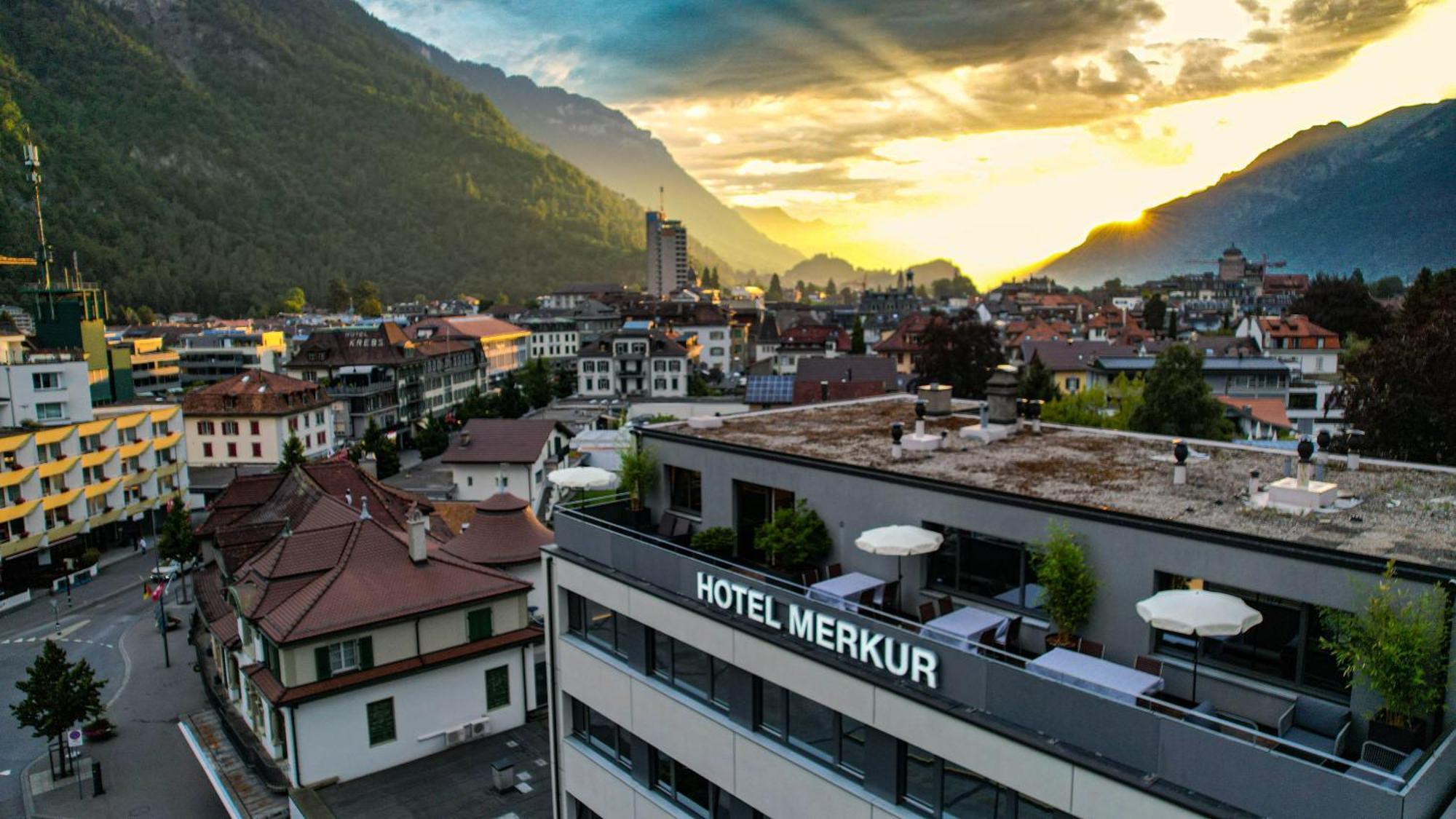 Hotel Merkur - West Station Interlaken Exterior photo